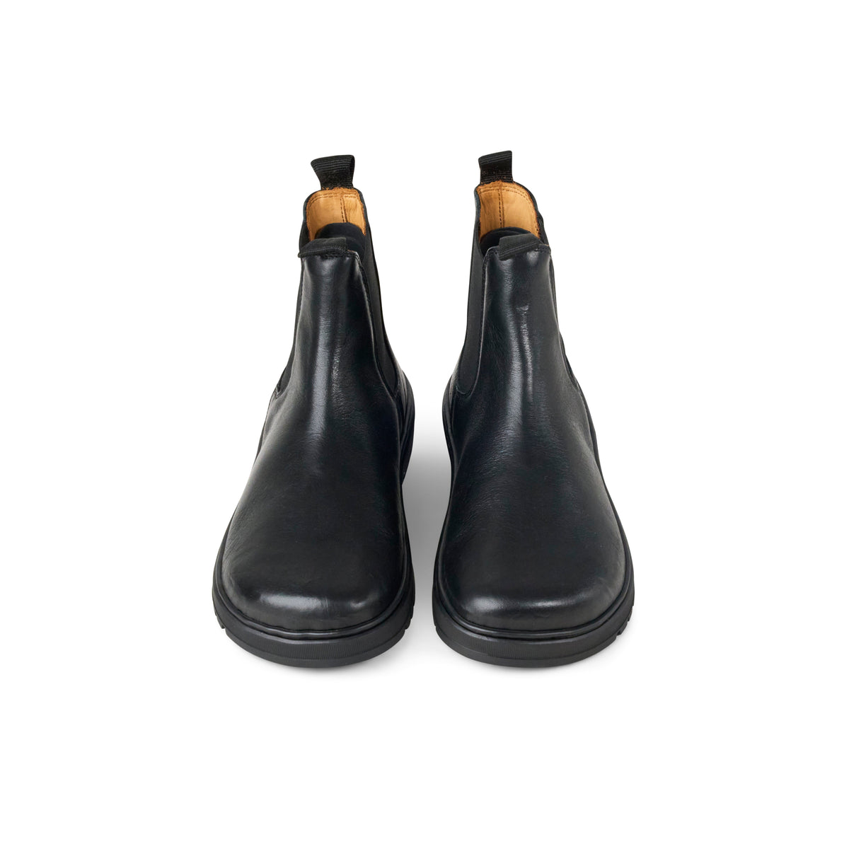 Koel Gavien Leather Dam Black – vy snett framifrån