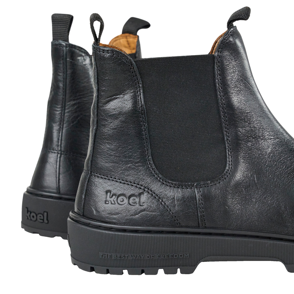 Koel Gavien Leather Dam Black – bakifrån