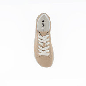 Blusun barfotasko i färgen camel – toppvy som visar snörning, bred tåbox och minimalistisk design för naturlig fotposition och komfort
