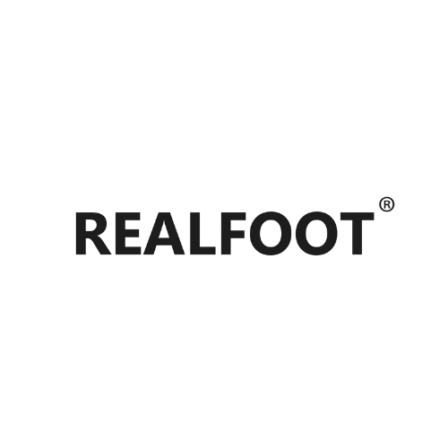 Logotyp för Realfoot med svart versal text ‘REALFOOT’ i ett enkelt, modernt typsnitt.
