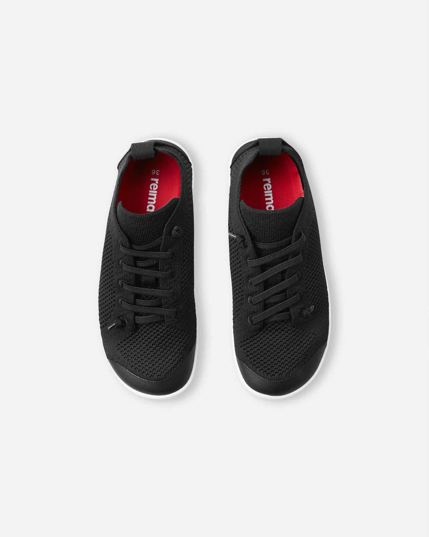 Reima barfotasko Black – svart luftig sommarsko med vit flexibel sula, bred tåbox och smart snabbsnörning för aktiva barn