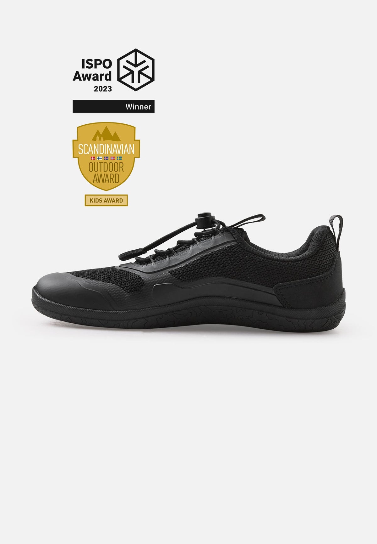 Reima Tallustelu Black – prisbelönt barfotasko för barn med smidig snörning, bred tåbox och slitstark sula. Vinnare av ISPO Award 2023 och Scandinavian Outdoor Award Kids.