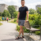 Be Lenka Flow Unisex All Black sandal, detaljbild