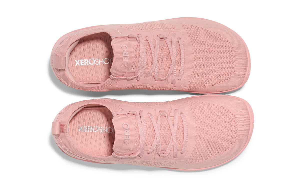 Xero Shoes Nexus Knit Pink Sand – barfotasko i stickad rosa mesh med flexibel sula, bred tåbox och noll drop för naturlig komfort och rörelsefrihet.