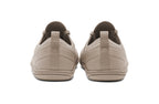 Baksidan av Xero Shoes Nexus Knit Silver Lining – stilren barfotasko i stickad beige mesh med bred tåbox, flexibel yttersula och noll drop för naturlig fotrörelse i vardagen