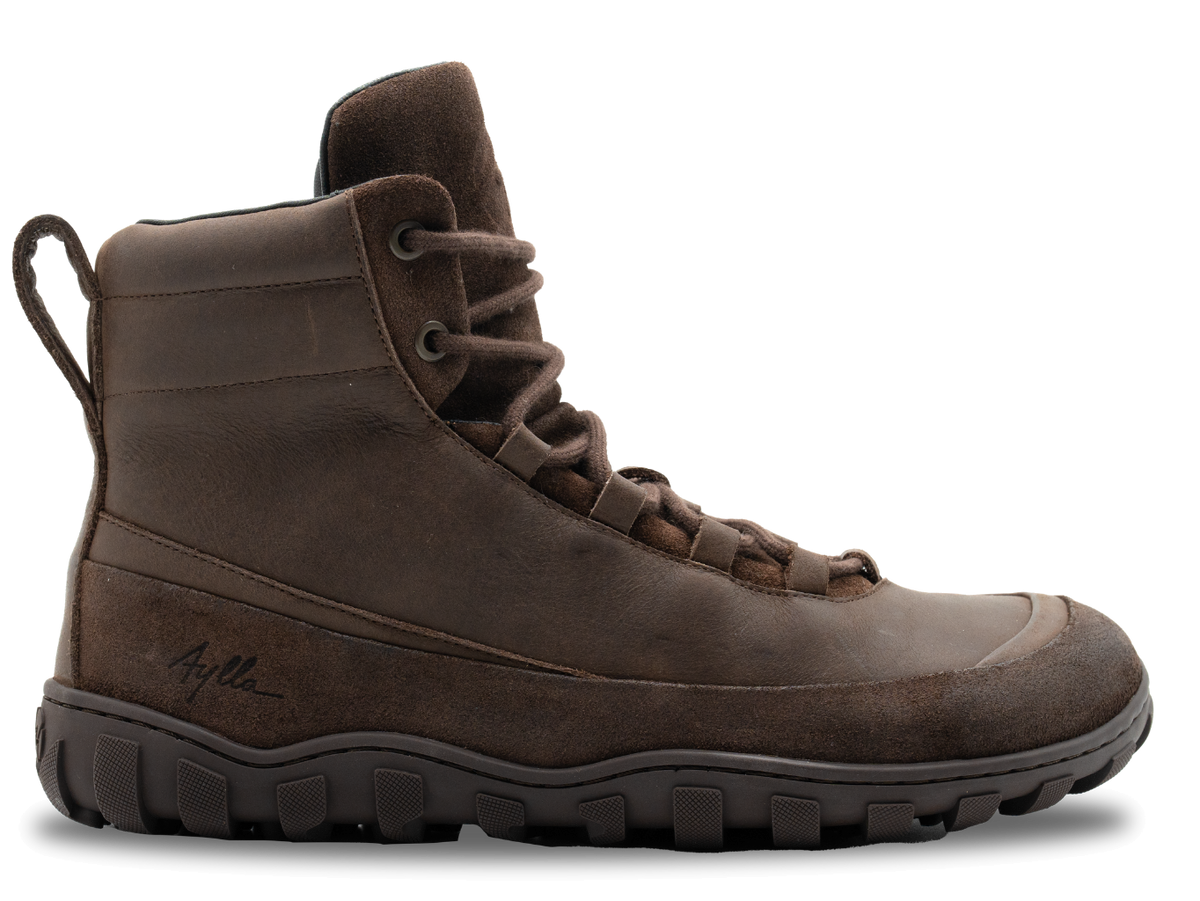 Aylla Ruraq Winter Boot Dam Brown – brun barfota-vinterkänga i läder med ullfiltsfoder, sidovy