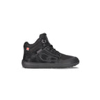 Be Lenka Arctic Edge All Black – vinterkänga i vintermiljö