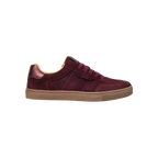 Koel Helena Suede Dam Bordo – barfotasneaker i vinröd mocka med bred tåbox, sidovy