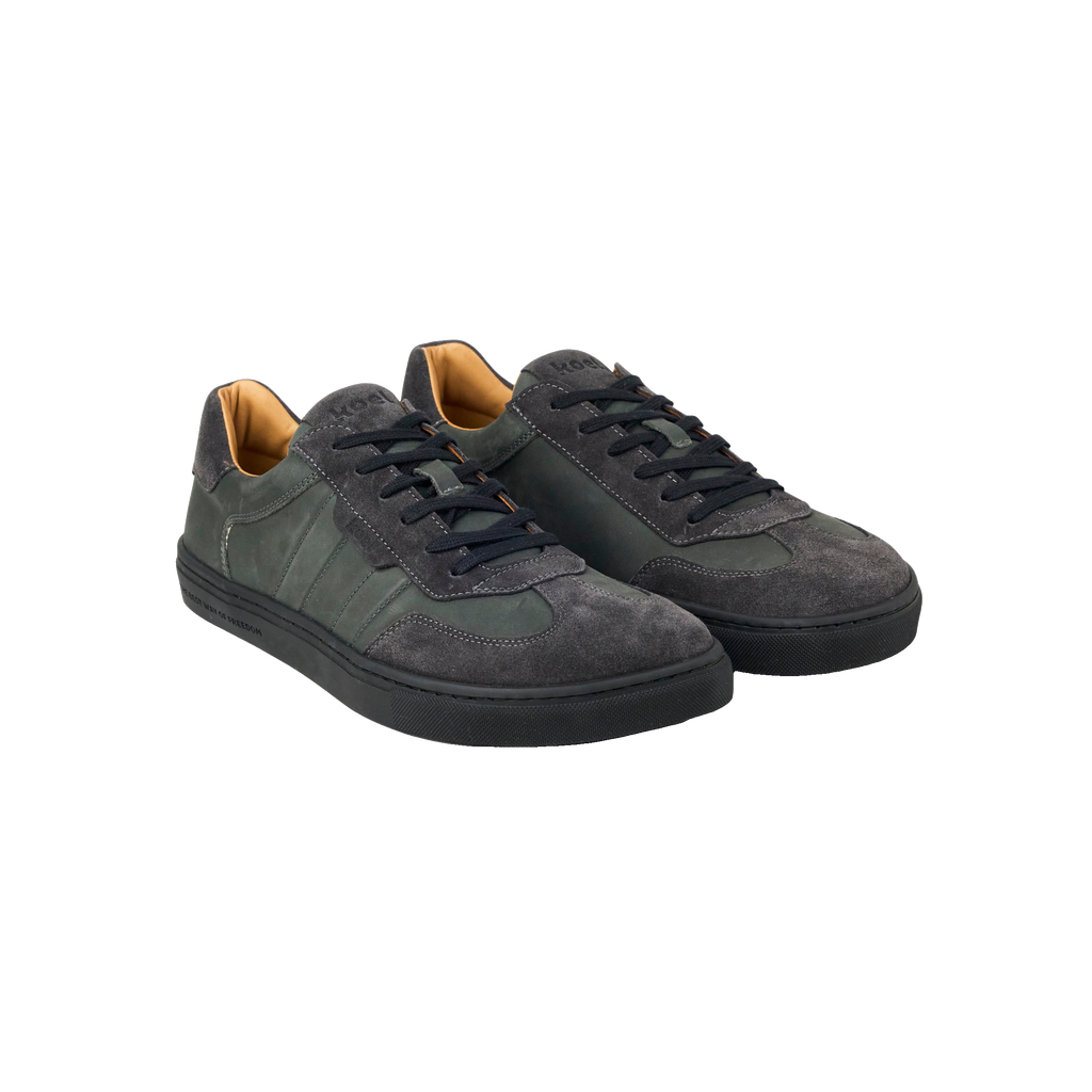 Koel Helio Suede Herr Grey, snett framifrån