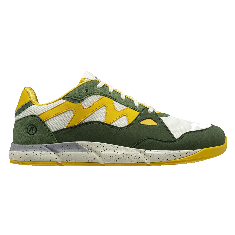 Joe Nimble Addict barfotasko för herr i grön, gul och vit färgkombination. Låg sneaker med bred tåbox, ventilerande ovandel och dämpad sula i stänkmönstrad grå-beige. Designad för naturlig rörelse och optimal komfort vid vardagsanvändning.