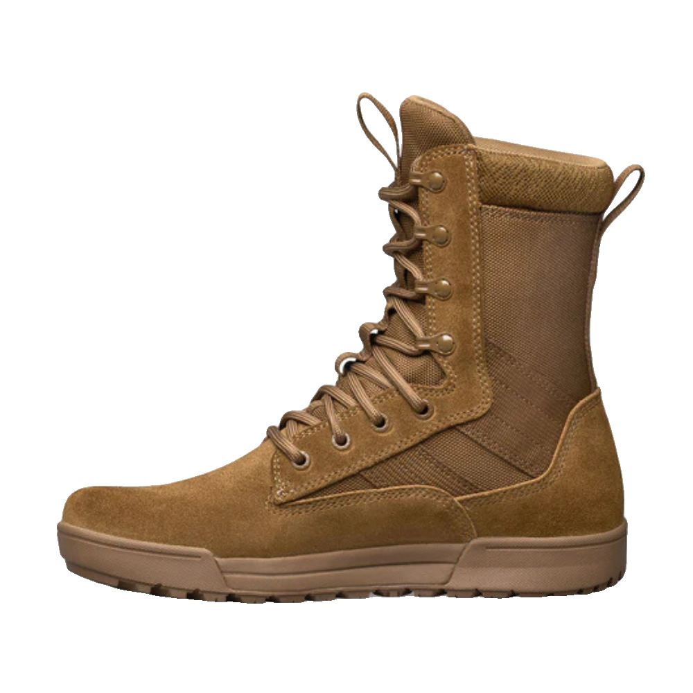 Lems Shoes Tactical Pro Tall Boot Unisex Coyote känga, sedd snett framifrån