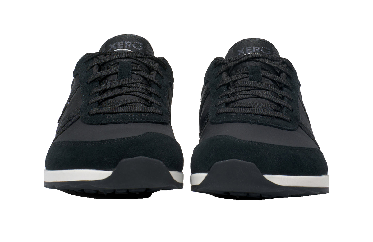 Xero Shoes Wynn Black – minimalistisk barfotasko i svart med retrodesign, bred tåbox och noll drop för naturlig rörelse och komfort