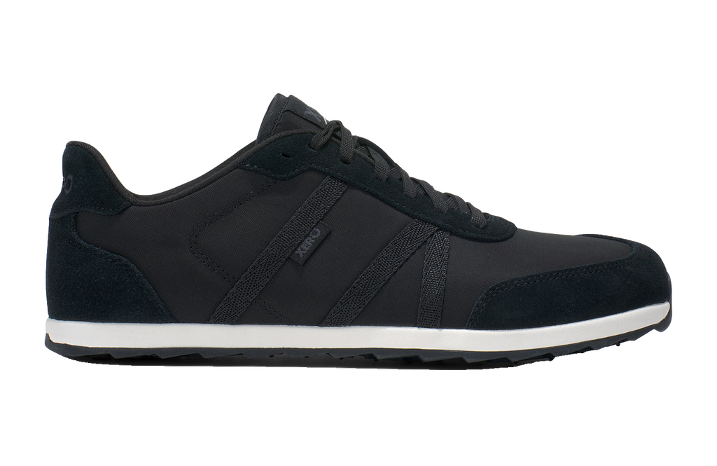 Xero Shoes Wynn Black – minimalistisk barfotasko i svart med retrodesign, bred tåbox och noll drop för naturlig rörelse och komfort